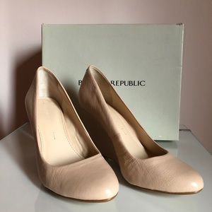 Banana Republic Wedge Heels